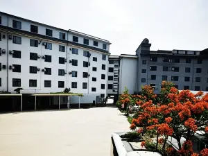 Honghe Business Hotel