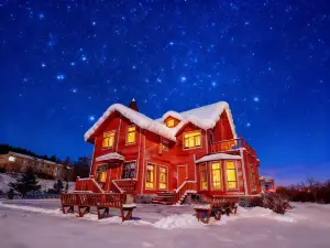 Abraham Resmos Wooden House Villas