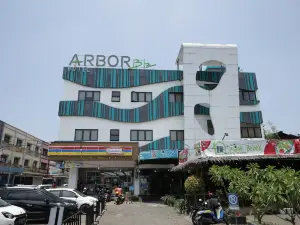 Arbor Biz Hotel