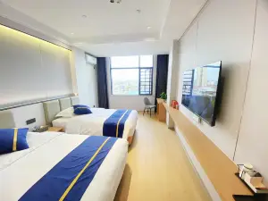 Qichun Aishun Sunshine Hotel