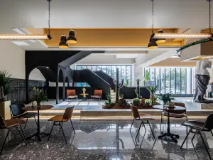 REZEN HOTEL