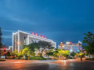 Huaning Hotel