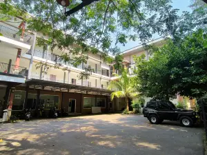 New Bandengan Beach Hotel