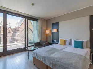 Lion's Garden Hotel