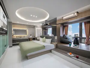 Wheat House Suite Resort Hotel (Chengdu Hongxingqiao Subway Station Branch)