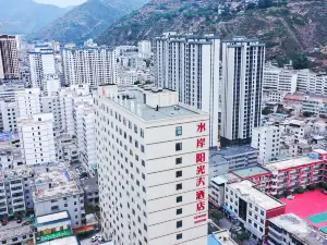 Tanchang Riverside Sunshine Grand Hotel (Binhe East Road)