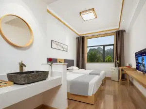 Floral Hotel · Yueshan residence hotel (Huashan tourist center)