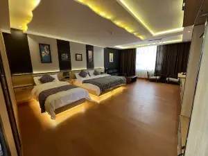 Ayangang Homestay Hotel