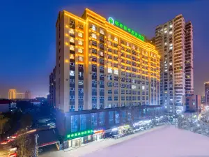 GreenTree Inn Express Hotel (Aksu Century Plaza)