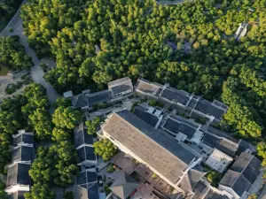 July Hidden Mountain, Sea and Lake Panoramic Resort Villa (Haiyan Nanbei Lake Scenic Area)