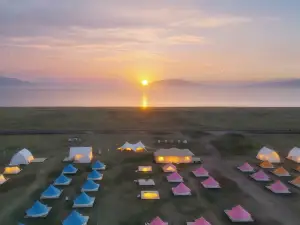 Sailimu Lake Muyun Cloud Wild Luxury Camp