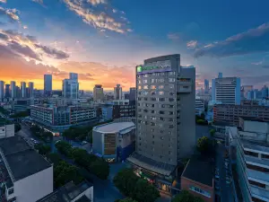 Holiday Inn Express KUNMING RAILWAY STATION by IHG