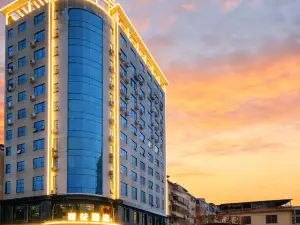 Liling Hehua Hotel (Lilingmen Porcelain City Ancient Rhyme One River Two Banks Branch)