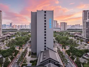 Pinxi Hotel (Kunming Dianchi Houhai Sunac Cultural Tourism City Branch)