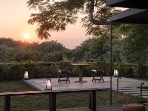 聆感·隱夕2OOOm²庭院飯店