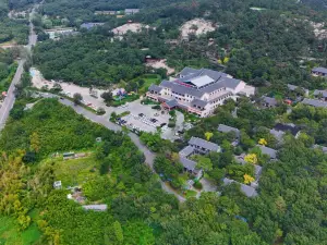 Mengshan Kanggu Hot Spring Hotel