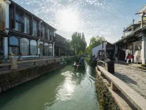 Zhouzhuang Chunfeng Zui Linhe Boutique Homestay