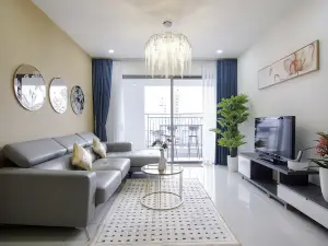 Saigon Royal - Trendy Modern Apartment