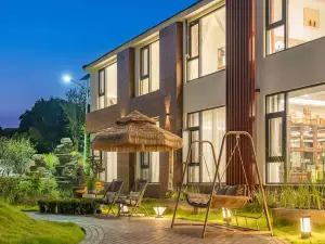 Yixing Oasis Waterfront Garden Homestay