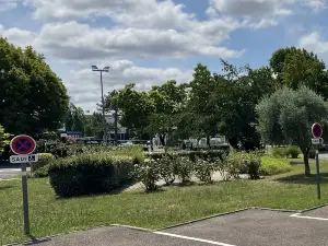 Campanile NATURE – Bordeaux Lac