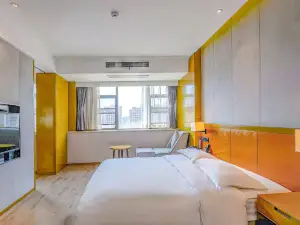 Huayue Hotel