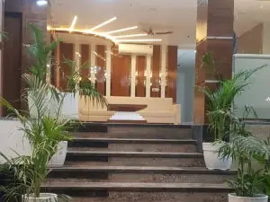 Rich Grand Hotel