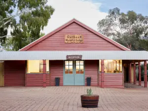 Outback Hotel & Lodge