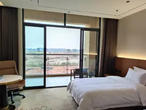 Guigang Tonggu Bay Hot Spring Resort Hotel