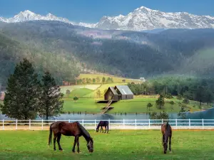 Taohuawu Lijiang Snow Mountain Secret Realm Luxury Resort Hotel