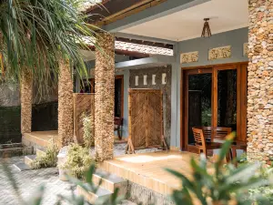 Yoki's Bungalows