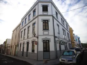 Las Palmas Nest Hostel
