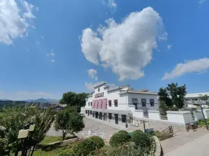 Yun Jing Baishi Villa