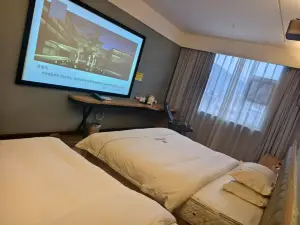 Tobacco Theater Hotel
