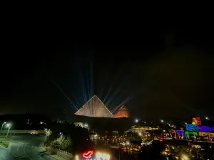 Turquoise Pyramids & Grand Egyptian Museum View Hotel