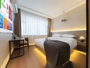 Yading Hotel (Bazhong senior high school)