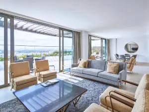Meriton Suites Canberra