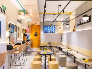 Petit Hostel Palacio Real