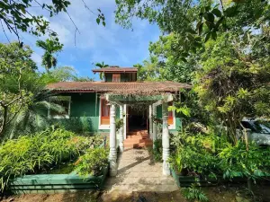 Marakolliya Stay, 2BR Residential Holiday Bungalow