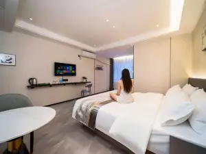 時光輕享酒店（益陽醫學高等專科學校湖南城市學院店）