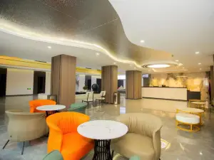 Qingfeng Xiaozhu Hotel