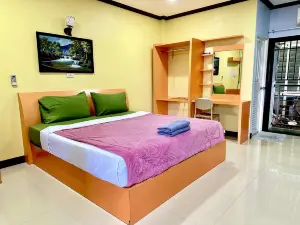 Kanchanasakon Nakhon Hotel