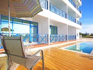 Bay Villa Hall