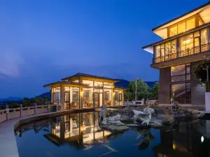 Floral Hotel·Chengnan Yard Hotel