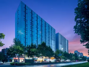 i Electronic Sports Hotel (Jiaozuo High-Speed Railway Station Wanda Plaza)