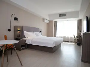 Taihe Hotel (Anshan Railway Station Wanda Plaza Branch)