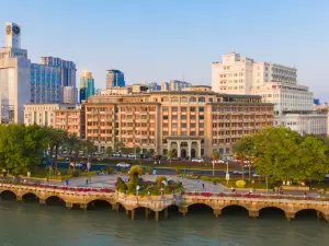 Xiamen Lujiang Harbourview Hotel