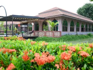 Busaya Resort & Cuisine