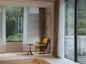 Yanlai Mountain Residence Light Luxury Guesthouse (Yanziyan Branch)
