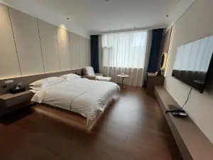 Yu County Longhairong Grand Hotel