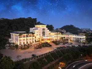 Royal Hotel